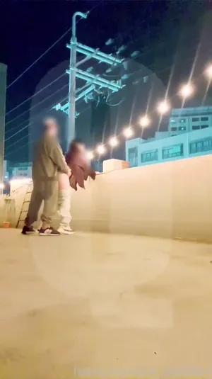야외섹스를 즐기는 낭만있는 변태커플  한국야동 국산야동