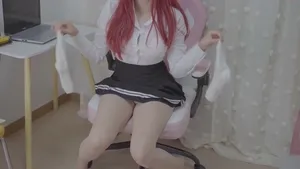 카메라 감독에게 손가락 쑤심당하는 레드헤어 유튜버  국산야동 한국야동