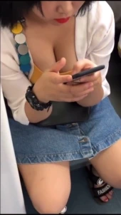 신작 ✨ 지하철 업스 2명+가슴골 5V 특 왕가슴녀 국산야동 한국야동